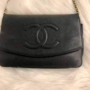 CHANEL CROSSBODY